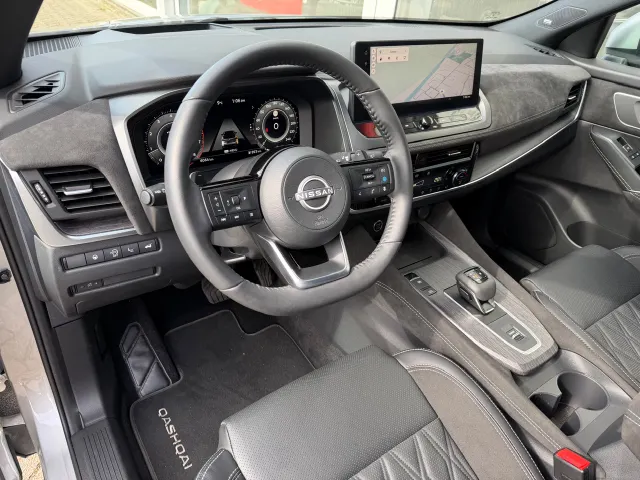 Nissan QASHQAI 1.3 Mild-Hybrid 158pk Xtronic Tekna Plus | Leder | Panoramadak | 360-Camera | App Connect | Head-Up | Keyless