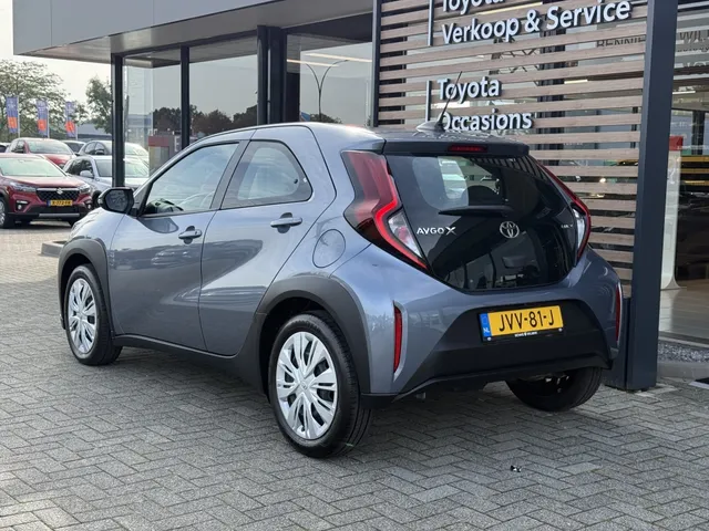 Toyota Aygo X Hybrid 115 play