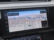 Audi e-tron 55 quattro edition 95 kWh 408pk · Panoramadak · 360 Camera · Afneembare Trekhaak · Lederen Bekleding · Elek. Stoelen + Geheugen Bestuurder ·