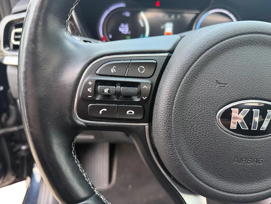 Kia e-Niro DynamicPlusLine 64 kWh | NAVI | CAMERA | SCHUIFDAK | TREKHAAK | CLIMATE & CRUISE CONTROLE | ETC...