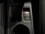 Renault Captur 160PK E-Tech Full Hybrid Esprit Alpine Automaat | DEMO | Sidebars | Adaptive Cruise Control | Camera | Digital Cockpit | Apple CarPlay/Android Auto | Climate Control | Parkeersensoren | Lichtmetalen Velgen |