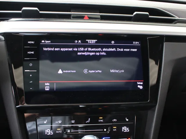 Volkswagen Arteon Shooting Brake 2.0 TSI R-Line Panoramadak | Leder | DCC | IQ-Light | 20' Nashville velgen | Harman Kardon Audio