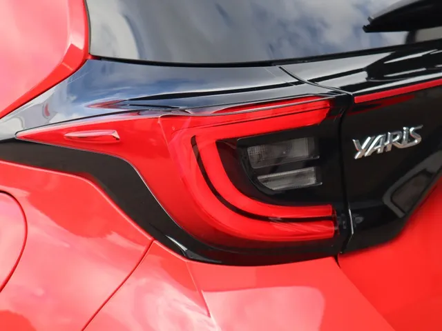 Toyota Yaris 1.5 Hybrid Launch Edition Bi-tone | JBL | Blindspot