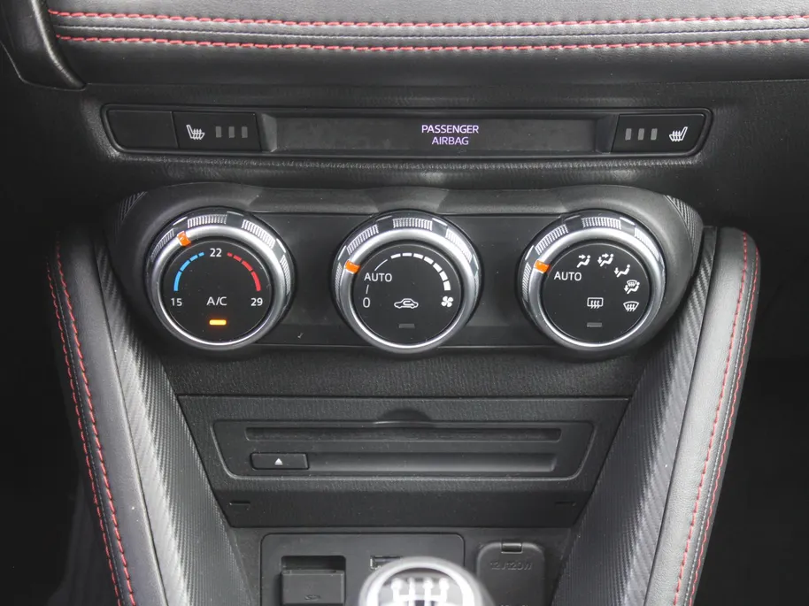 Mazda 2 1.5 Skyactiv-G GT-M | Stoelverwarming | Parkeersensor achter | 16' LM | Clima | Cruise | Navi | LED | Weinig km!! |