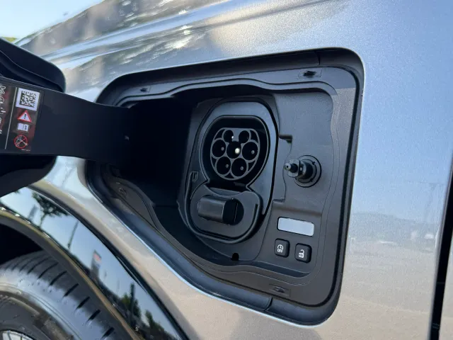 Nissan Micra 52 kWh Evolve NIEUW | 416km WLTP | Navigatie | H&K audio | App Connect | Pro Pilot | Keyless