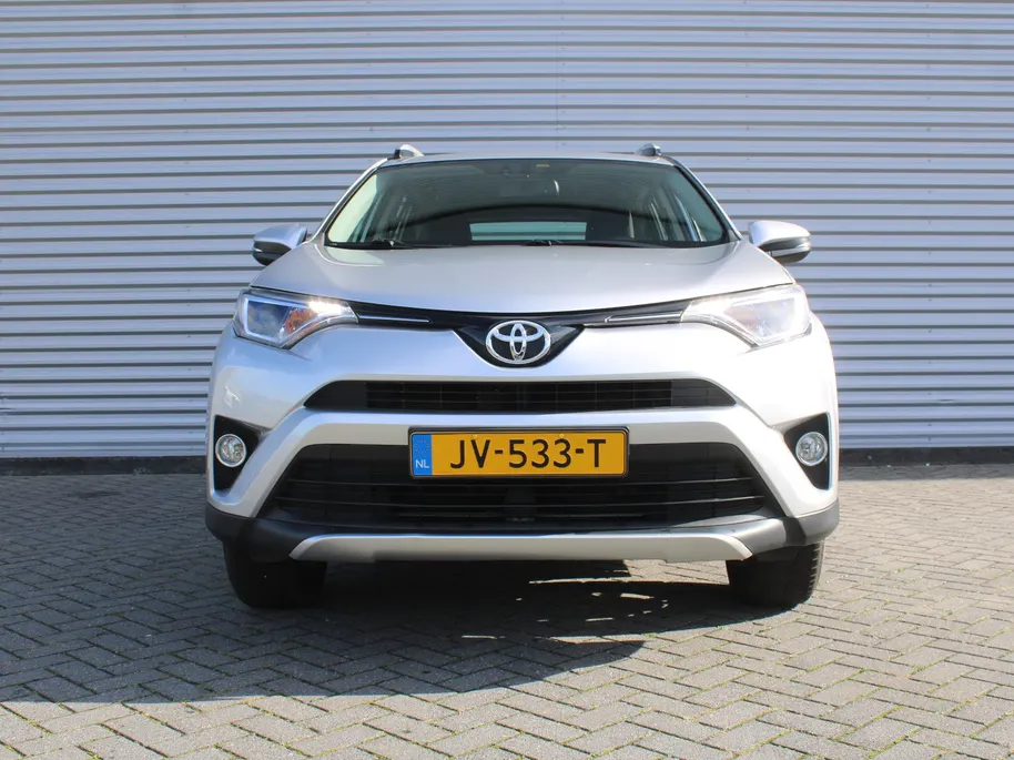 Toyota RAV4 2.0 VVT-i AWD Dynamic | 17' LM | Airco | Navi | Camera | Trekhaak | Automaat |