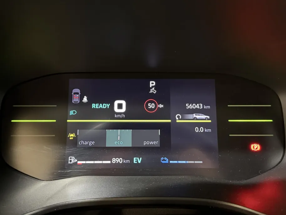 Dacia Jogger 140PK Hybrid Extreme 7p. Automaat | 7 Zitplaatsen | Camera | Parkeersensoren | Apple CarPlay/Android Auto | Digital Cockpit | Cruise Control | Lichtmetalen Velgen | Licht & Regen Sensor | Full LED |
