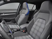 Volkswagen Golf 1.5 272pk DSG eHybrid GTE · Panoramadak · Camera · Alarm · Wegklapbare Trekhaak · Garantie t/m 18-12-2030 of 100.000km