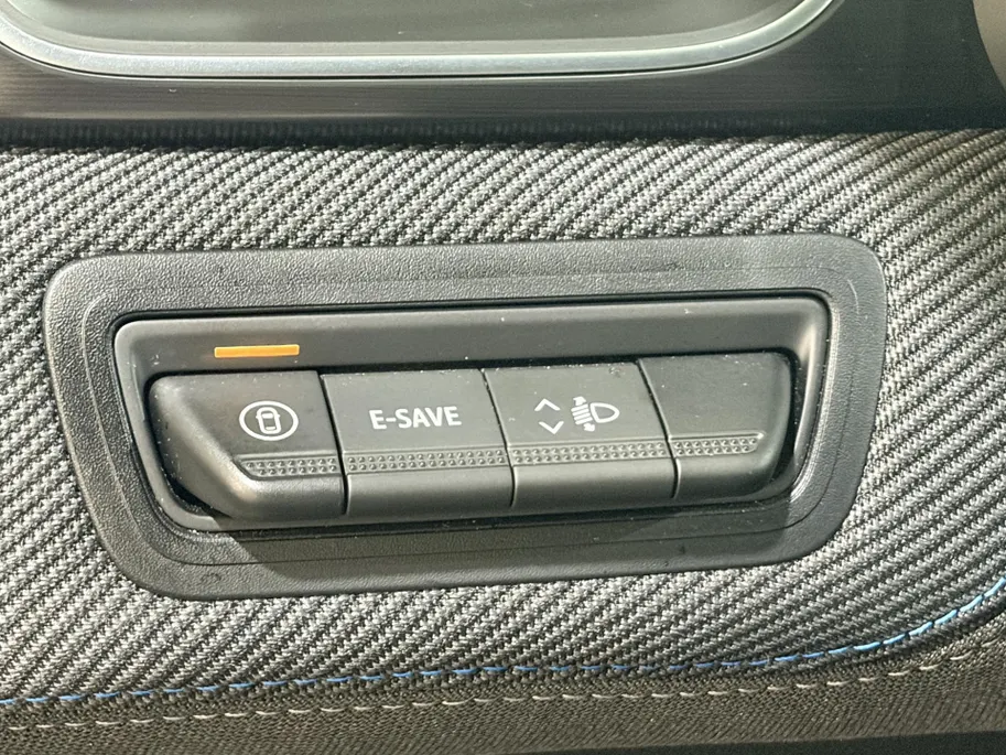 Renault Captur 145PK E-Tech Full Hybrid Esprit Alpine Automaat | Harman Kardon Audio | Stuurwielverwarming | 360 Camera | Parkeersensoren | Apple CarPlay/Android Auto | Navi | Climate Control | Adaptive Cruise Control |