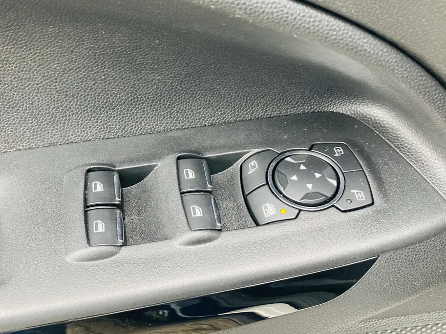Ford EcoSport 1.0 EcoBoost Titanium Afneembare Trekhaak - Navigatie - Apple Carplay/ Android Auto - B&O Premium Audio