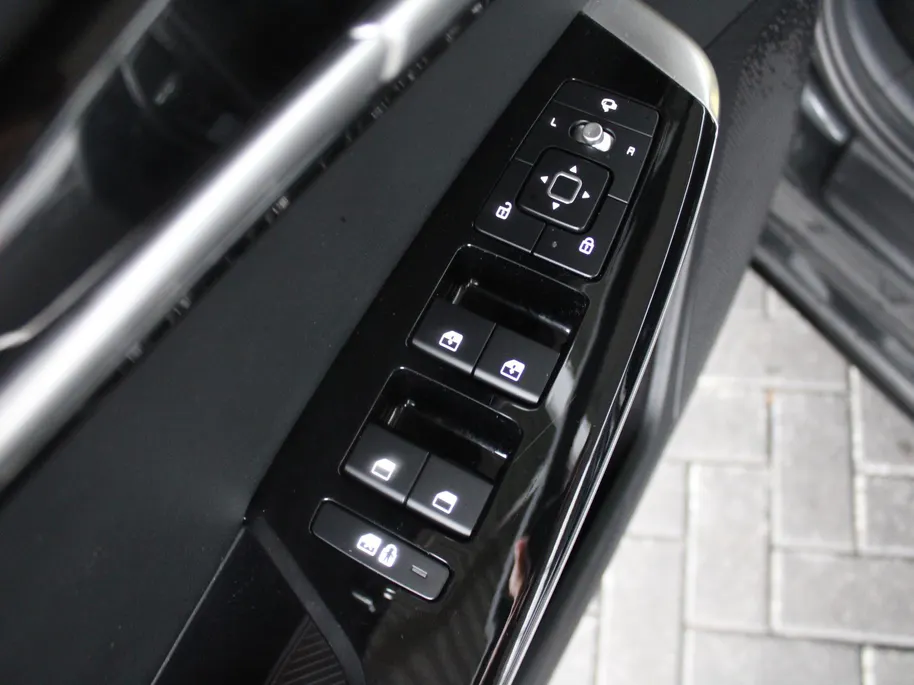 Kia EV6 Edition Advanced 77.4 kWh | Navi | Airco | 20' LM | Camera | Elektrische klep | BTW auto | 17% bijtelling |