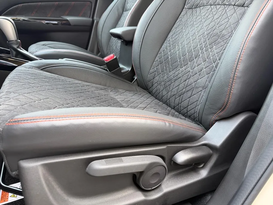Suzuki Vitara 1.4 Boosterjet Smart Hybrid Special Edition | €3.500.- voordeel | Direct leverbaar | 10 jaar garantie | 17inch Lichtmetalen velgen | Hoge instap