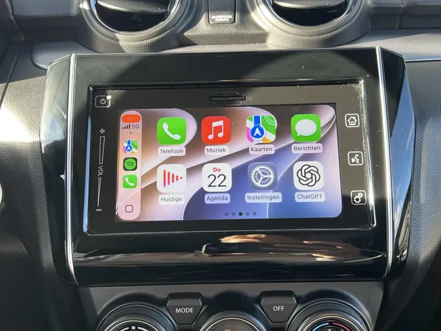 Suzuki Swift 1.2 Style Smart Hybrid | Apple Carplay & Android Auto | 16' Lichtmetalen Velgen | Climate Control | Navi