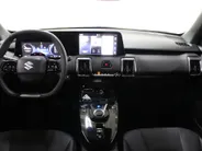 Suzuki e Vitara Style 61 kWh / Stoel + Stuurverwarming / 360° Camera / Navigatie /