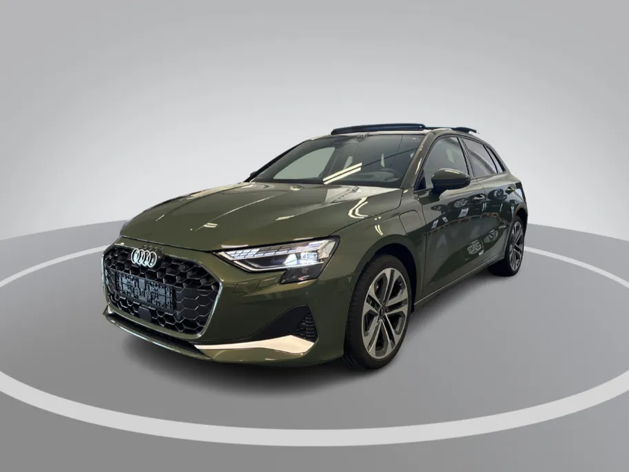 Audi A3 Sportback 1.5 e-hybrid 204pk Advanced Edition · Panoramadak · Camera · SONOS · Elek. Achterklep · Head-Up Display · Keyless · Parkeerassistent · Stoelverwarming · Garantie t/m 07-10-2030 of 100.000km