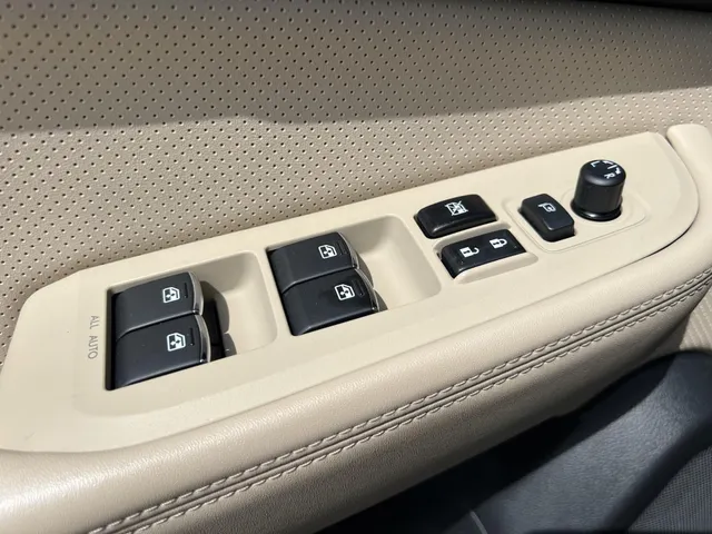 Subaru Outback 2.5i Premium Automaat | All Season Banden | Trekhaak | Elek. Schuif/Kantel Dak | Crème Witte Lederen Bekleding