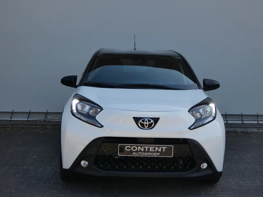 Toyota Aygo X 1.0 VVT-i MT 72pk Envy lCarplay lCruise lClima