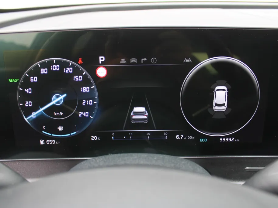Kia Sportage 1.6 T-GDi Hybrid Dark Edition | Stuur-/stoelverwarming v+a | Camera | Elek. stoelverstelling | 18' LM | Cruise adapt. | Navi | Clima | Half leer/suède |