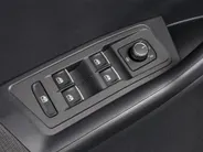 Volkswagen T-Roc 1.0TSI/115PK Style · Apple/Android Car Play · Trekhaak · Camera + Parkersensoren· Clima ·