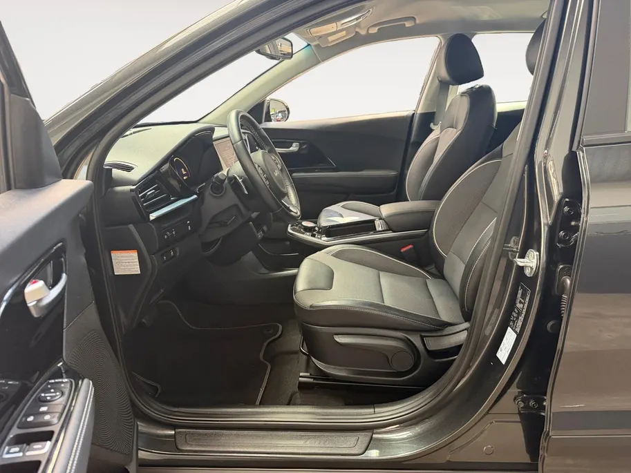 Kia e-Niro DynamicLine 64 kWh NAVIGATIE | CLIMATE CONTROL | CRUISE CONTROL | APPLE CARPLAY & ANDROID AUTO | ACHTERUITRIJCAMERA
