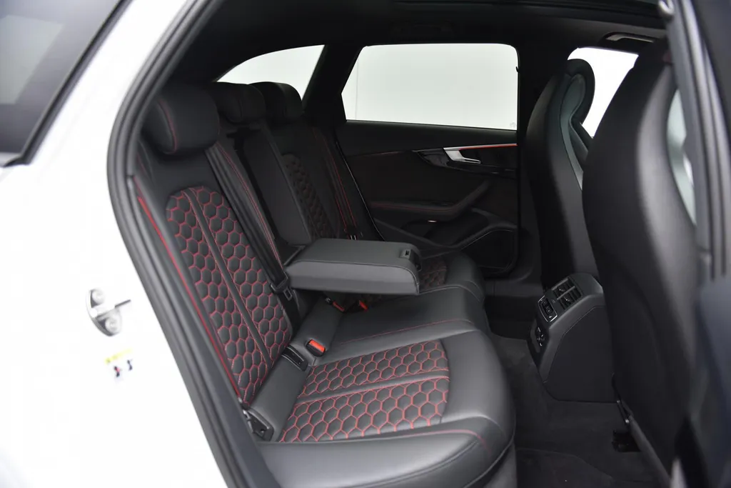 Audi RS4 Avant 2.9 TFSI RS4+ quattro