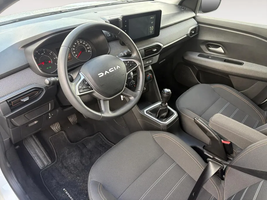 Dacia Sandero Stepway 1.0 TCe 110 Expression | Trekhaak | Dealer onderhouden | Camera | Airco