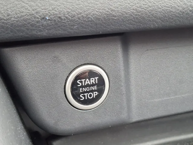 Nissan QASHQAI 1.3 MHEV Xtronic N-Connecta NAVI | PANO DAK | NL-auto | rijklaarprijs !!