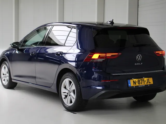 Volkswagen Golf 1.0 TSI Life Apple Carplay | Android Auto | PDC voor en achter | Cruise control