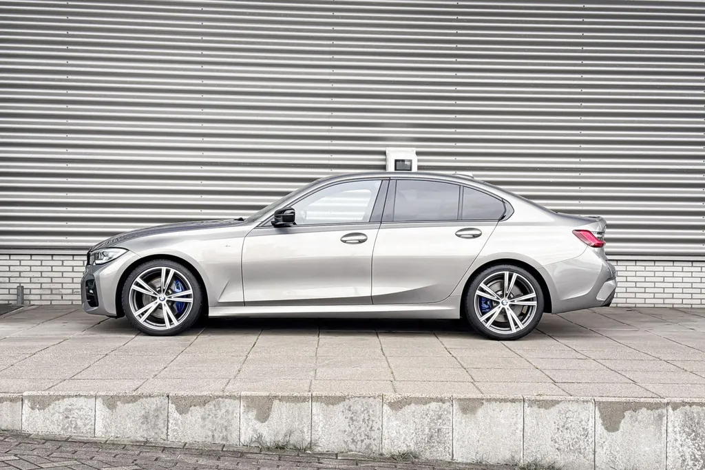 BMW 3 Serie Sedan 320i Business Edition Plus