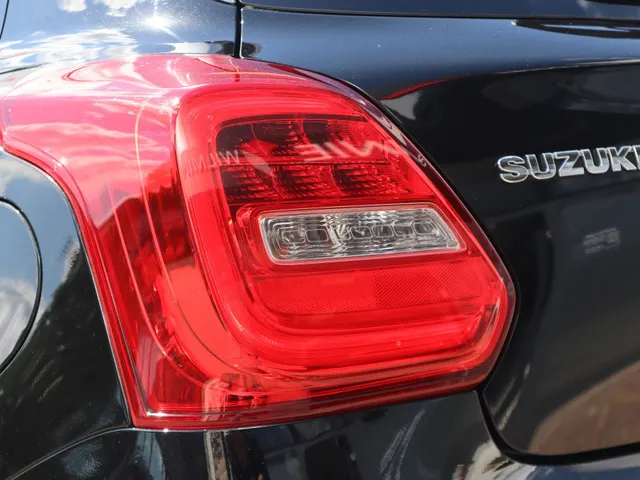 Suzuki Swift 1.2 Select Hybrid Adaptive Cruise | Carplay