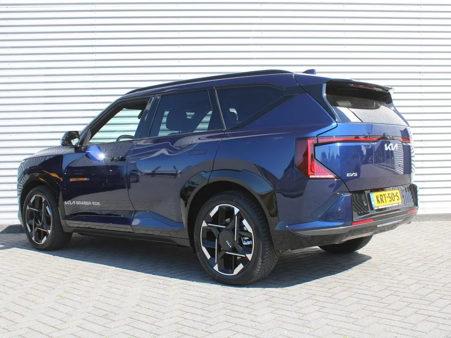 Kia EV5 GT-Line Business Edition 81.4 kWh | Stuur-/stoelverwarming v+a | Schuifdak | Leer | Elek. stoelverstelling + achterklep | 20' LM | LED | All season |
