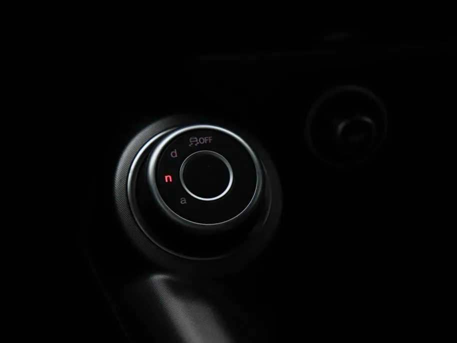 Alfa Romeo Tonale 1.3T PHEV 280 PK Edizione Speciale | Winter | Carplay | Camera | 20′