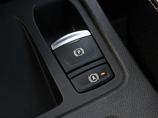 Mitsubishi Colt 1.6 HEV Intense+ Adaptive Cruise | Keyless | All Seasons