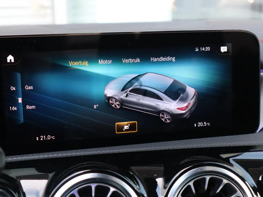 Mercedes-Benz CLA 200 Business Solution AMG