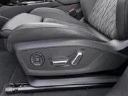 Audi Q6 e-tron S edition 306pk performance 100 kWh · Panoramadak · Luchtvering · Trekhaak · 360 Camera · Warmtepomp · Head-Up · Elek. Voorstoelen · 21'' Inch · 24-11-2030 of 100.000km