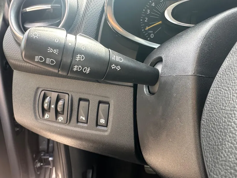 Renault Clio Estate 0.9 TCe Night&Day | Parkeersensoren | Apple Carplay | Camera | Cruise Control | Airco | LMV | Onderhoudshistorie | 12 Maanden BOVAG Garantie