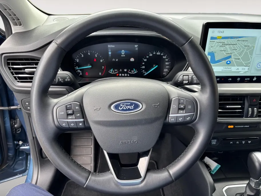 Ford Focus Wagon 1.0 EcoBoost Hybrid Titanium 155PK Automaat | NL-Auto | 1e Eigenaar | Navigatie | Climate Control | Parkeersensoren | Privacy Glass