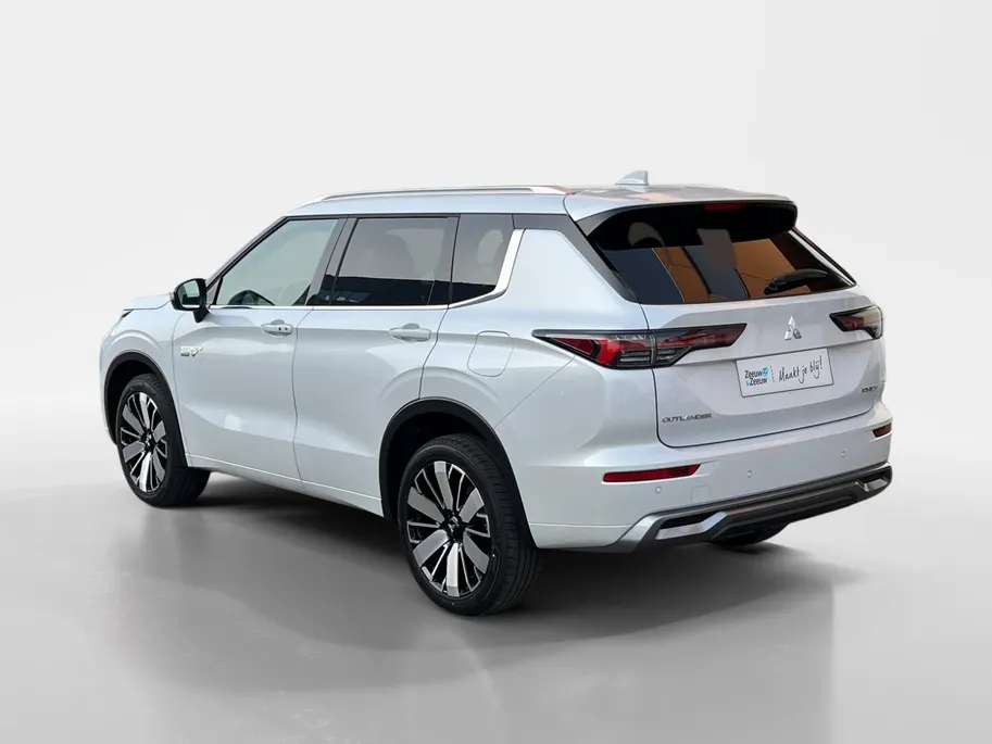 Mitsubishi Outlander 2.4 PHEV Instyle € 7.000 REGISTRATIE KORTING| 1 OP VOORRAAD | 8 jaar garantie| Snel leverbaar |