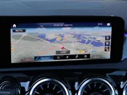 Mercedes-Benz A-Klasse 180 Business Solution AMG l Nightpakket l Achteruitrij camera l AMG Line l Ambiente lichtpakket