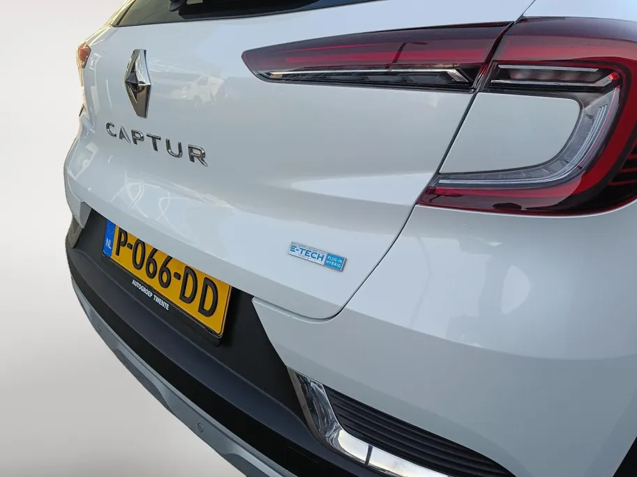 Renault Captur 1.6 E-Tech Plug-in Hybrid 160 Edition One | Navigatie | Parkeercamera | Two-tone kleur |
