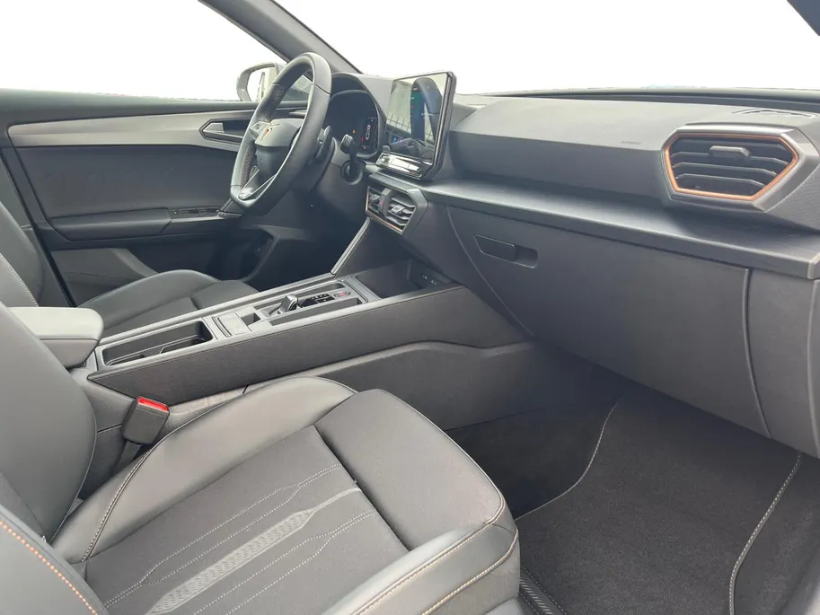 CUPRA Leon Sportstourer 1.4 e-Hybrid VZ Business | 19' LM | Apple Carplay en Android Auto | Climate Control | Cruise Control