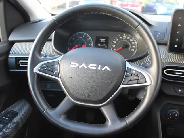 Dacia Sandero 1.0 TCe 90 PK LPG G3 Expression | Trekhaak | Camera achter | Airco | 12V aansluiting in kofferbak | Dode hoe detectie |