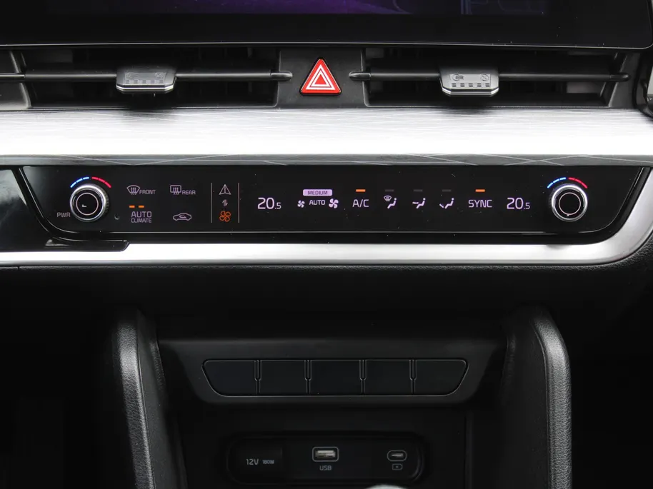 Kia Sportage 1.6 T-GDi MHEV DynamicLine | Camera | Clima | Cruise adapt. | Navi | PDC | LED | 17' LM | Apple Carplay/Android Auto |
