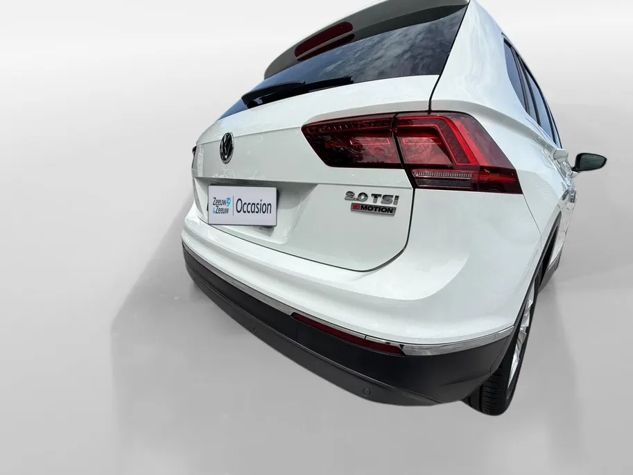 Volkswagen Tiguan 2.0 TSI 4Motion Highline | PAN. DAK | ELEKTR. TREKHAAK | STOELVERWARMING | NL-AUTO | DEALERONDERHOUDEN | ETC..