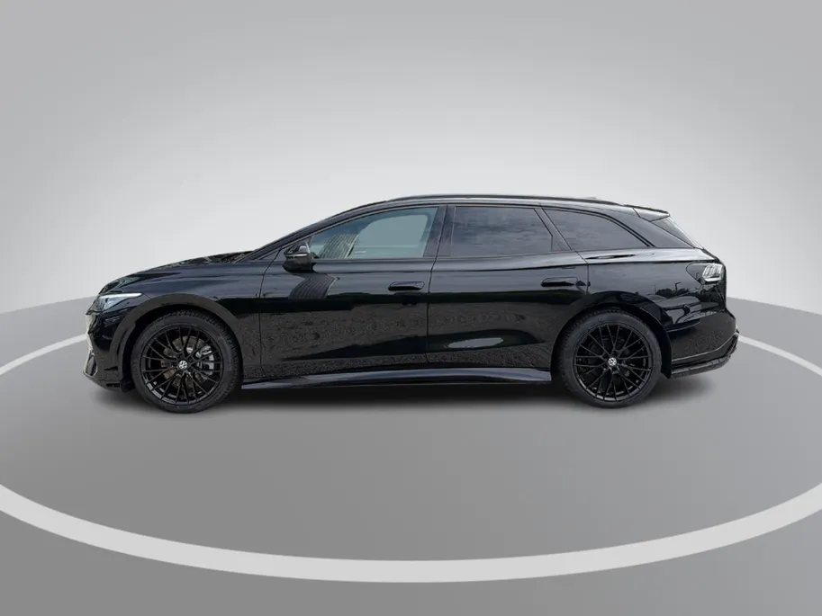 Volkswagen ID.7 Tourer Pro Limited Edition 77 kWh · 20' Black Style velgen + all-season banden · 360 camera · verwarmde voorstoelen · Trekhaak inklapbaar, met elektrische ontgrendeling ·