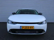 Kia EV6 Air 58 kWh | Trekhaak | 20' LM | Stuur-/stoelverwarming | Camera | Navi | Cruise adapt. | Dodehoek detectie |