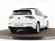 Volkswagen Golf 1.5 eHybrid 272pk DSG GTE · Panoramadak · 360 Camera · Head-Up Display · Matrix LED · Optiekpakket Zwart · Dodehoeksensor · Garantie t/m 10-11-2030 of 100.000km