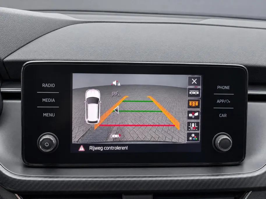 Škoda Kamiq 1.0 TSI 110pk DSG Monte Carlo · Camera · Keyless · Stoelverwarming · Apple/Android Car Play · Elek. Achterklep · 18'Velgen · Sportstoelen ·