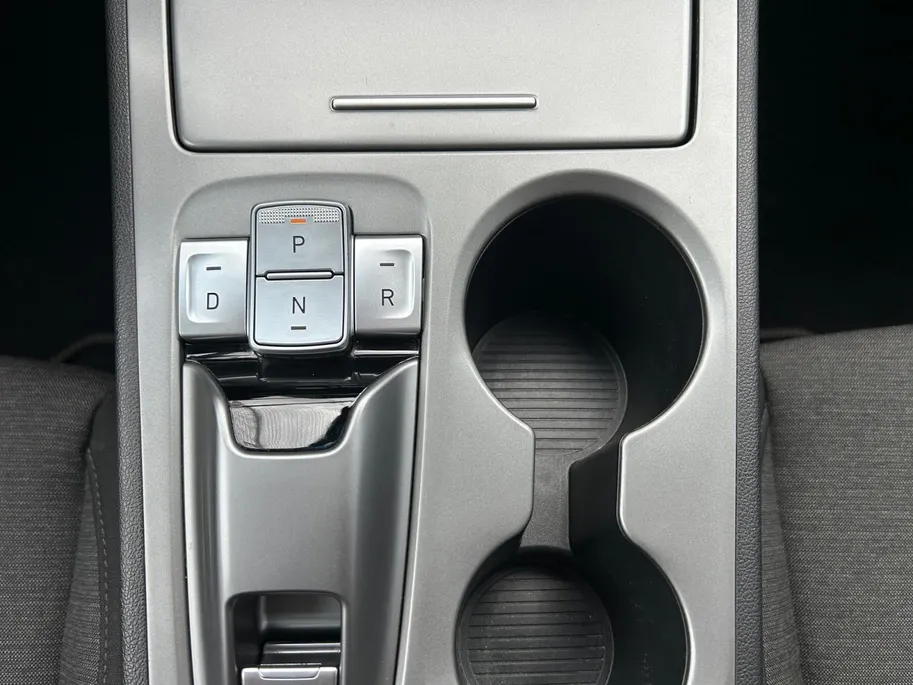 Hyundai Kona EV Comfort Smart 64 kWh | Apple Carplay/Android Auto | cruise control adaptief met Stop&Go | navigatiesysteem full map | Stoelverwarming | warmtepomp |