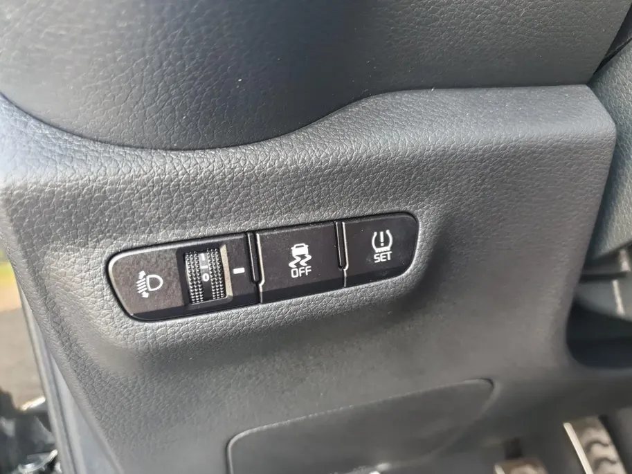 Kia Picanto 1.0T X-Line 5p | Stoel en stuurverwarming | Navigatie | Climate control | Keyless met startknop | Lederen bekleding | Apple Carplay / Android Auto |